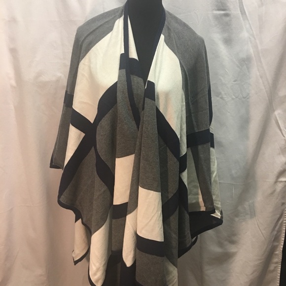 Sweaters - Ponch wrap knit